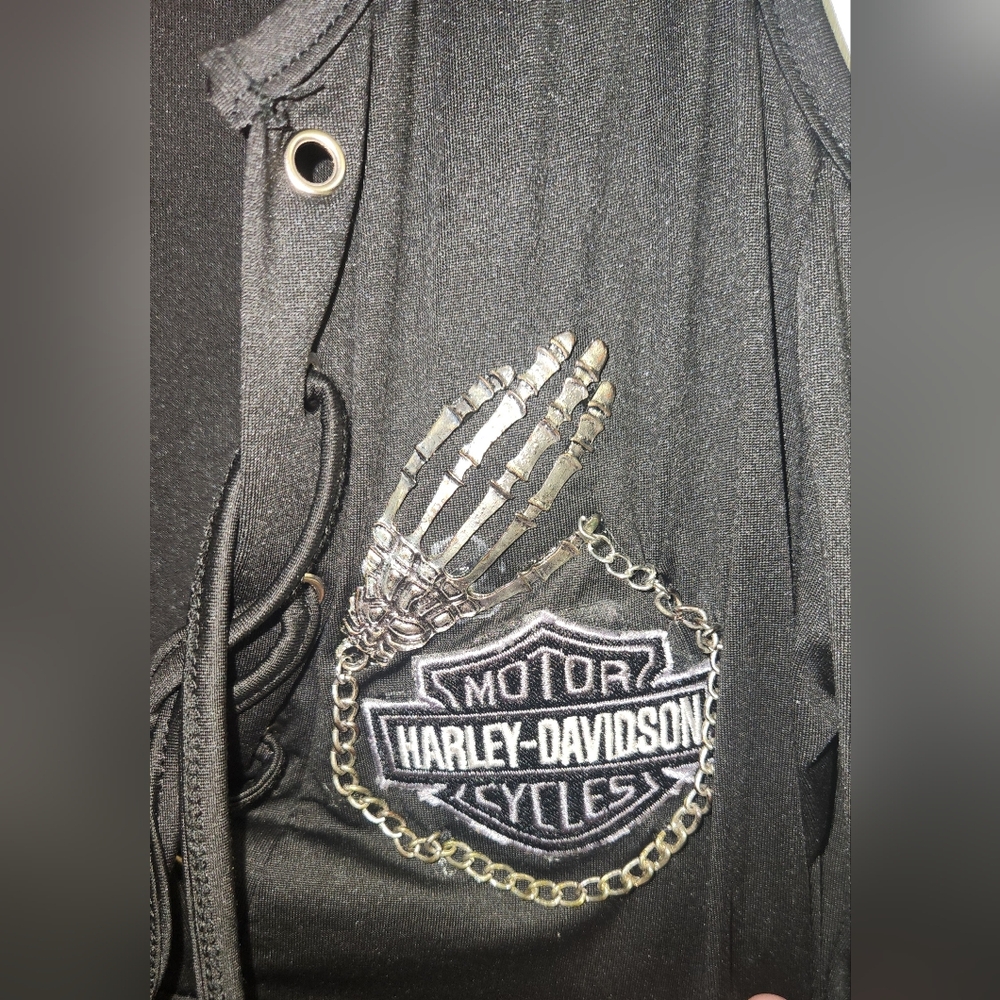 Women's Black Cold Shoulder Top adorned with a Harley-Davidson emblem - Picture 2 of 4